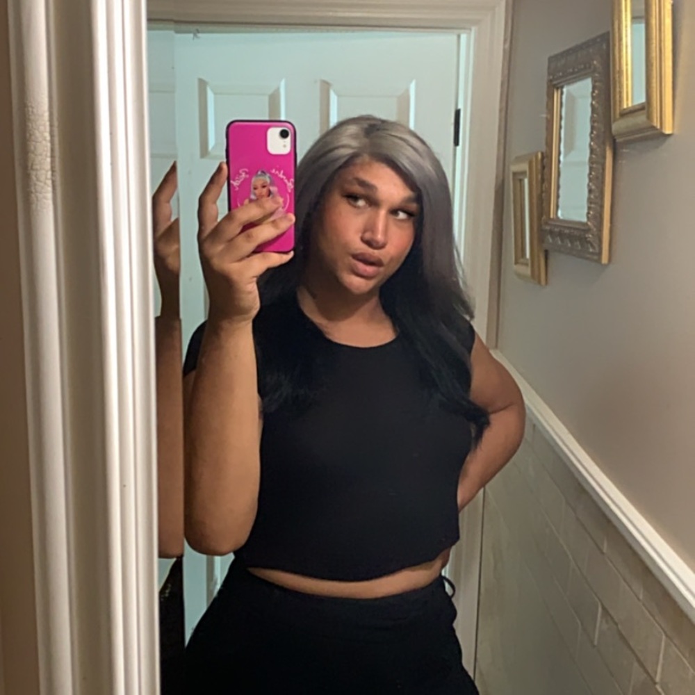 Meet your Posher, Azelia
